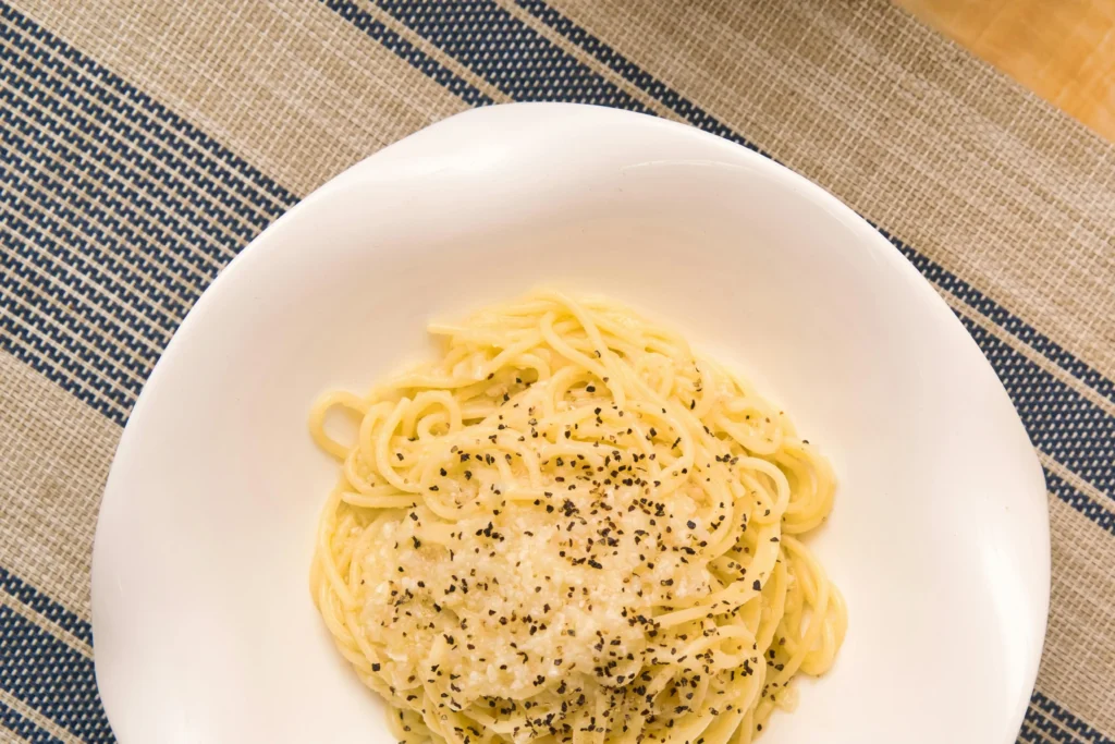 Delicious Cacio e Pepe served on plate